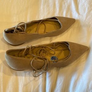 Michael Kors Collection size 6.5 37 NWT never worn leather suede beige 🩰 flats